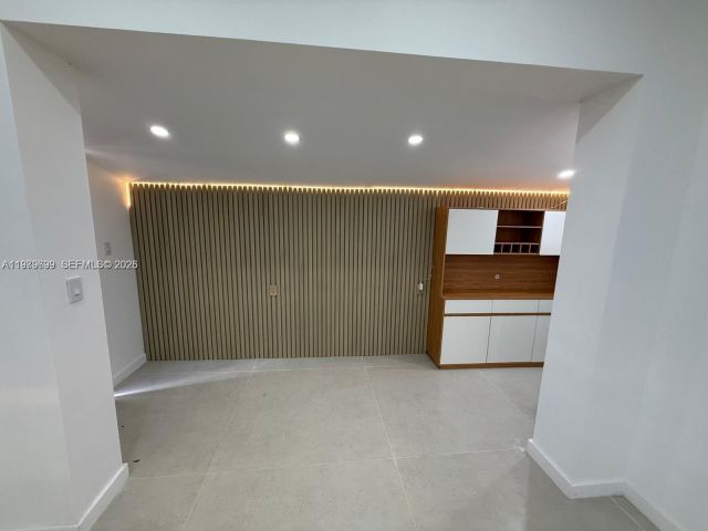 Дом в аренду по адресу 401 NW 131st St 401 - фото 7475552