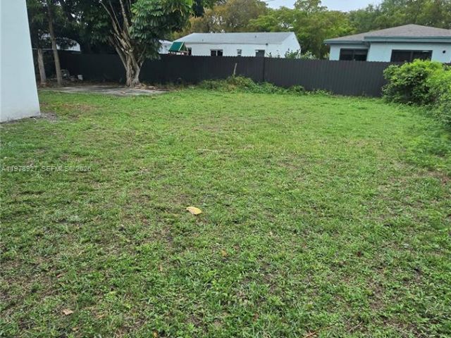 Продажа дома по адресу 911 NW 45th St - фото 7517764