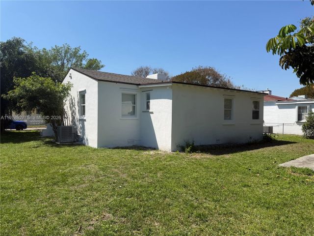 Продажа дома по адресу 911 NW 45th St - фото 7517778