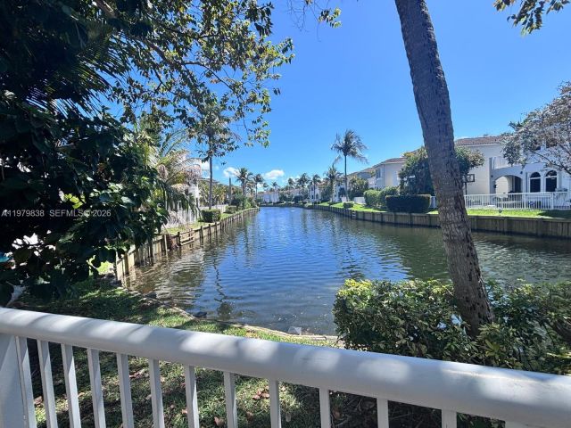 Дом в аренду по адресу 21009 NE 31st Ave 0 - фото 7515181