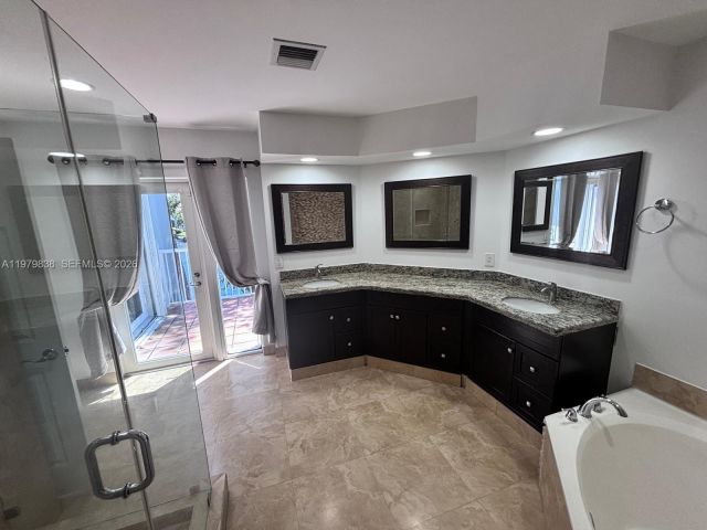 Дом в аренду по адресу 21009 NE 31st Ave 0 - фото 7515191