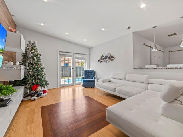 Продажа дома по адресу 13000 SW 260th Ter - фото 7459880