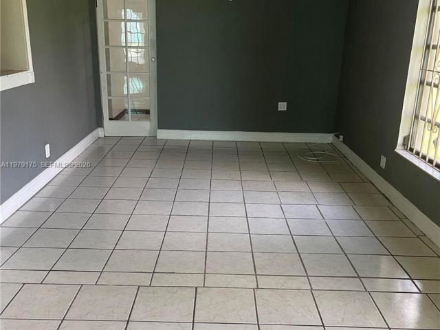 Дом в аренду по адресу 3241 NW 154th Ter - фото 7479800