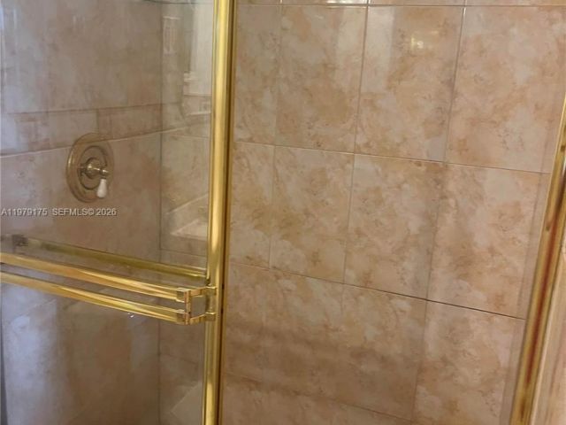 Дом в аренду по адресу 3241 NW 154th Ter - фото 7479810