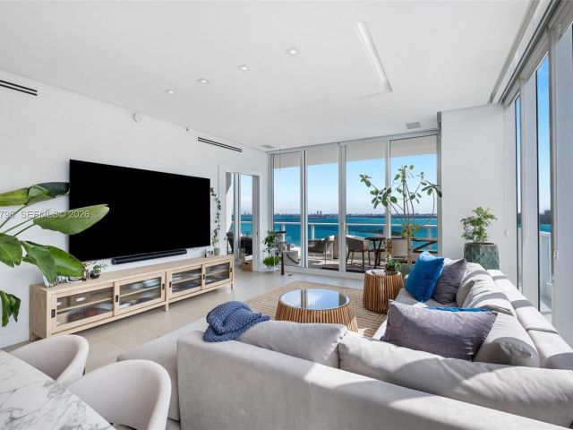 Продажа квартиры #2510 - фото 7494873