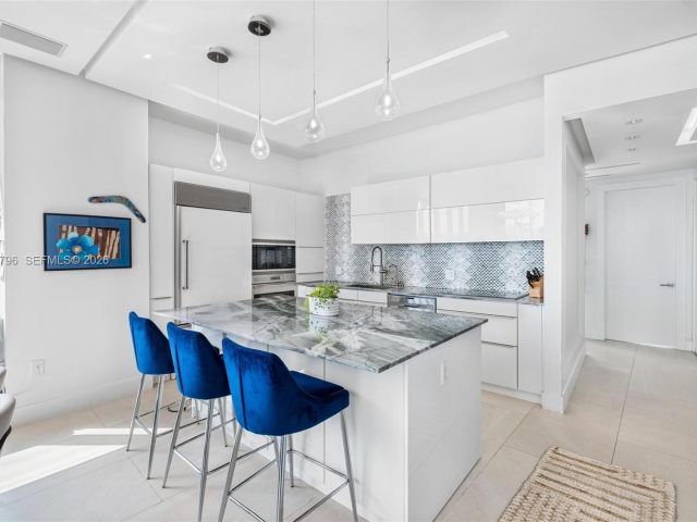 Продажа квартиры #2510 - фото 7494877