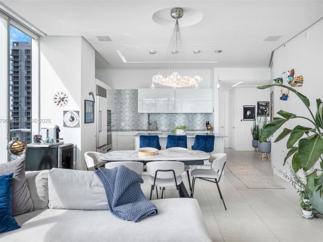 Продажа квартиры #2510 - фото 7494885