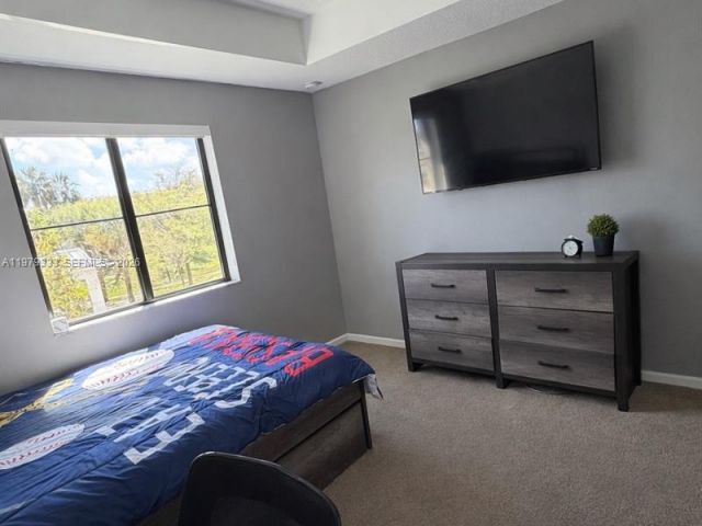 Дом в аренду по адресу 445 NW 36th Ave - фото 7478517