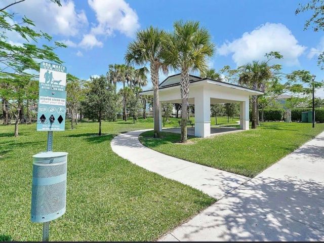 Дом в аренду по адресу 445 NW 36th Ave - фото 7478522