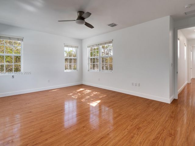 Дом в аренду по адресу 520 Loretto Ave 21 - фото 7471004