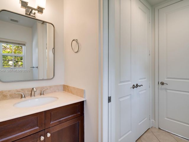 Дом в аренду по адресу 520 Loretto Ave 21 - фото 7471017