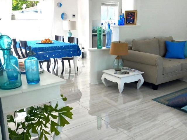 Дом в аренду по адресу 6910 Rue Notre Dame 0 - фото 7468707