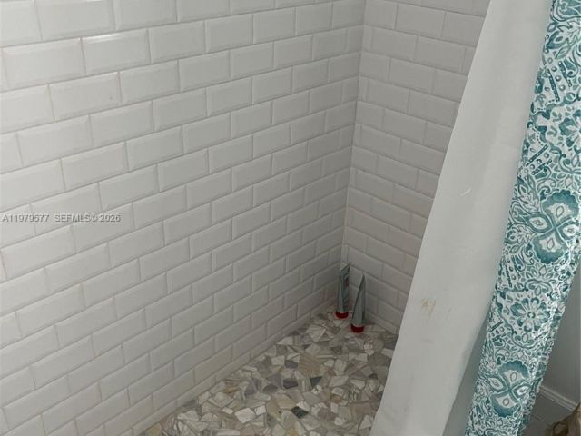 Дом в аренду по адресу 6910 Rue Notre Dame 0 - фото 7468724