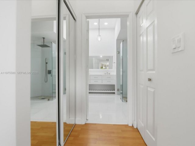 Дом в аренду по адресу 14205 NW 21st St - фото 7521871