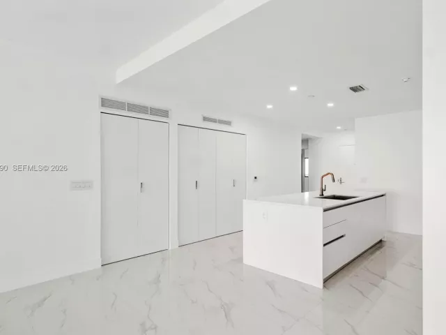 Продажа квартиры #4102 - фото 7489194