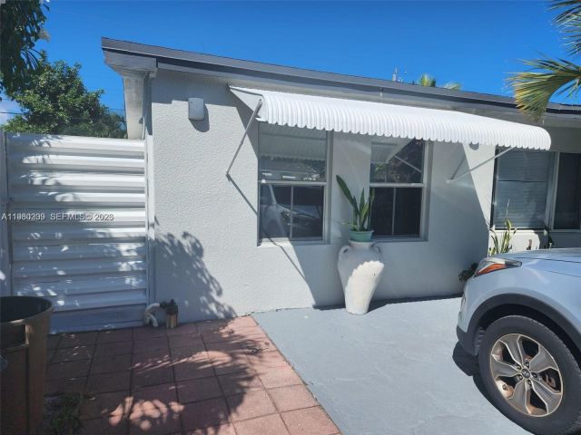 Дом в аренду по адресу 1561 NE 29th St - фото 7478428