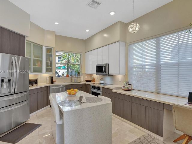 Дом в аренду по адресу 1529 Shoreline Way 1529 - фото 7473431