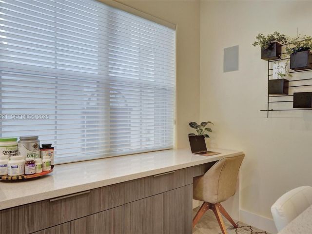 Дом в аренду по адресу 1529 Shoreline Way 1529 - фото 7473439