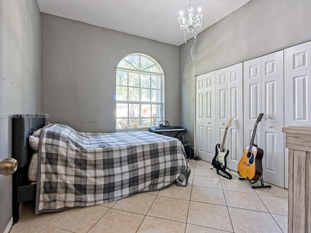 Продажа дома по адресу 1921 SE 16 Ave - фото 7458981