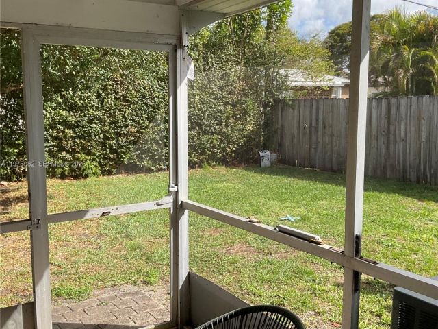 Дом в аренду по адресу 9469 SW 53rd St 9469 - фото 7450789