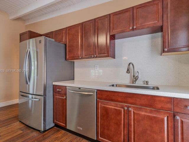 Дом в аренду по адресу 3137 SW 15th St - фото 7482851