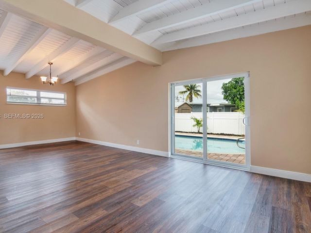 Дом в аренду по адресу 3137 SW 15th St - фото 7482854