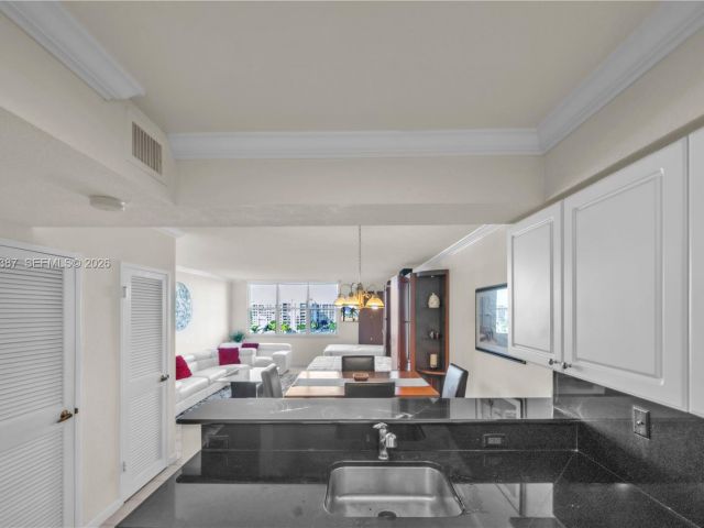 Квартира в аренду номер727(Available April  03) - фото 7477319