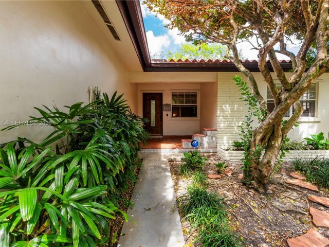 Дом в аренду по адресу 1449 Baracoa Ave - фото 7470962