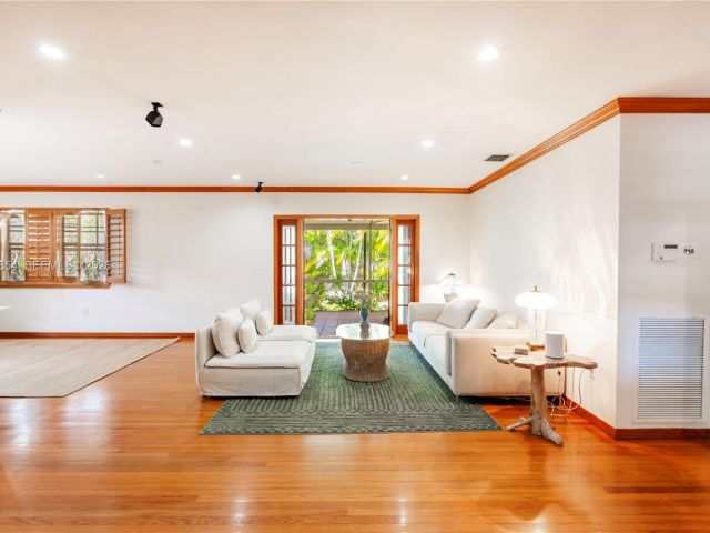 Дом в аренду по адресу 1449 Baracoa Ave - фото 7470963