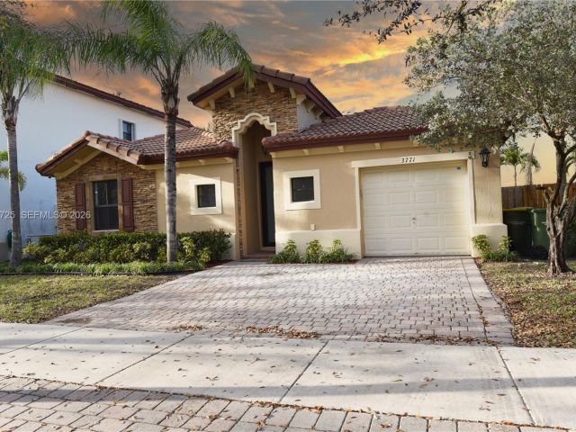 Продажа дома по адресу 3771 SE 5th Ct - фото 7459842