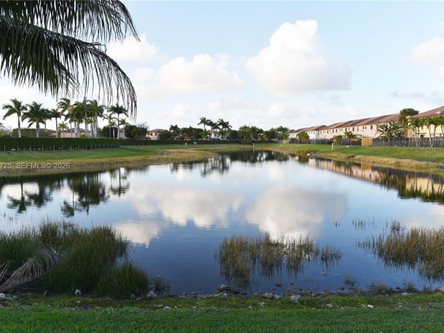 Продажа дома по адресу 3771 SE 5th Ct - фото 7459853