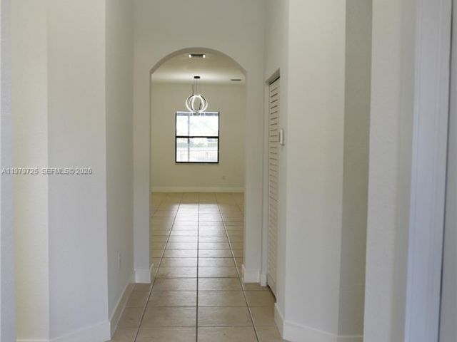 Продажа дома по адресу 3771 SE 5th Ct - фото 7459857