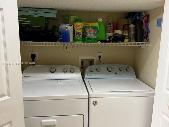 Дом в аренду по адресу 20875 NW 4th St - фото 7454726