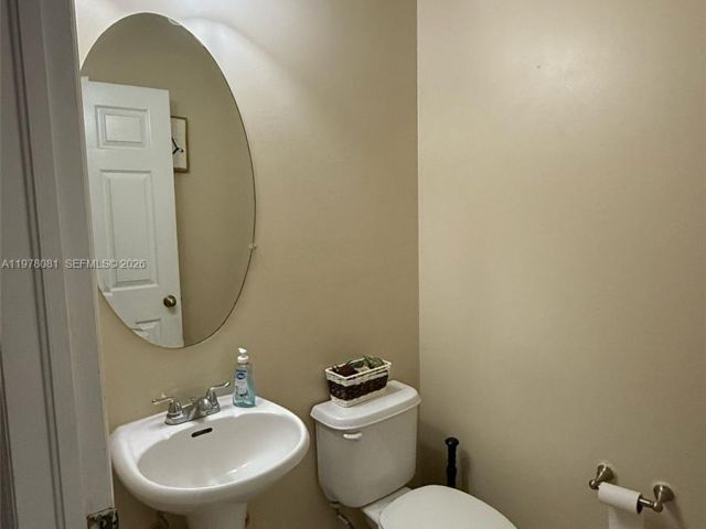 Дом в аренду по адресу 20875 NW 4th St - фото 7454727