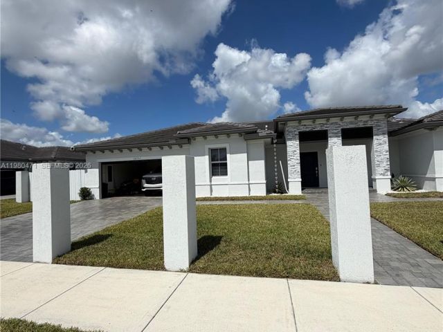 Дом в аренду по адресу 16751 SW 291st Ter 16751 - фото 7459786