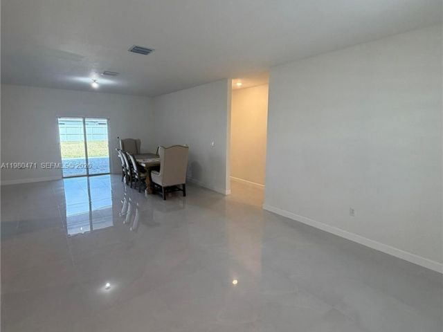 Дом в аренду по адресу 16751 SW 291st Ter 16751 - фото 7459789