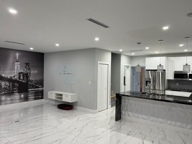 Продажа дома по адресу 1720 NW 110th Ter - фото 7532275