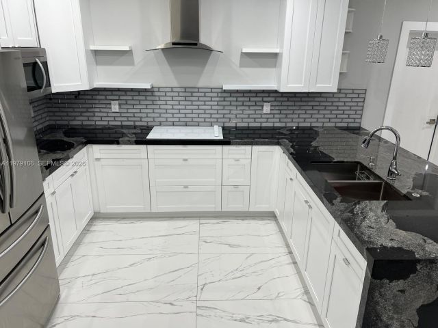 Продажа дома по адресу 1720 NW 110th Ter - фото 7532277