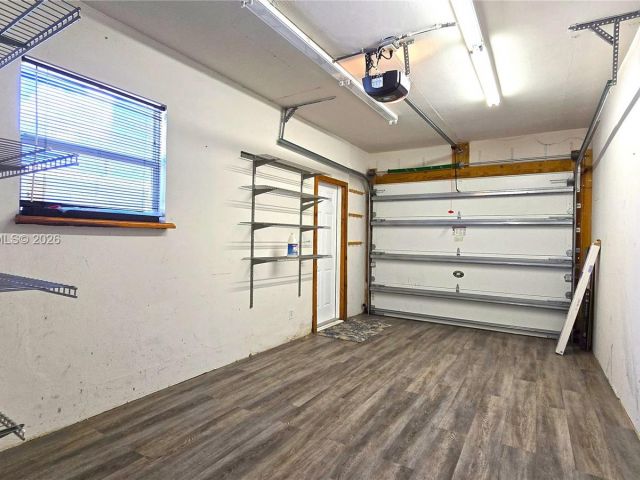 Дом в аренду по адресу 909 SW 9th Ave - фото 7453281