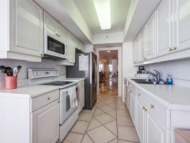 Продажа квартиры #1802 - фото 7505495