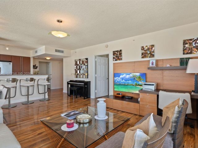 Продажа квартиры #1402 - фото 7498334