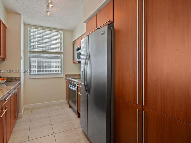 Продажа квартиры #1402 - фото 7498336