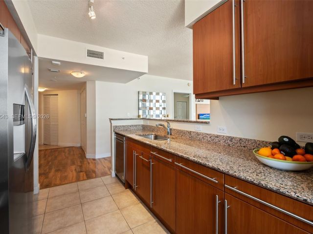 Продажа квартиры #1402 - фото 7498339