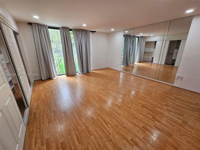 Дом в аренду по адресу 3950 ESTEPONA AVE 6-D-6 - фото 7484967