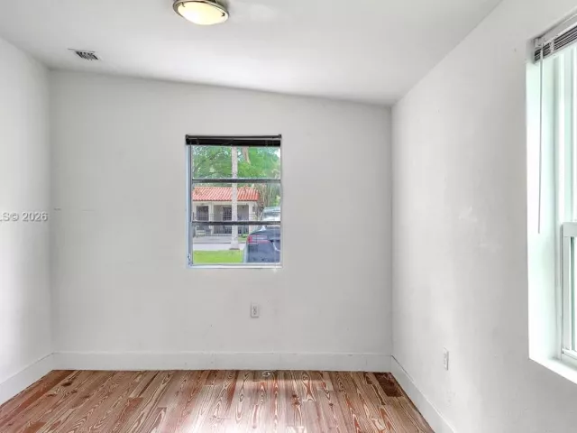 Дом в аренду по адресу 1719 SW 15th St - фото 7603417