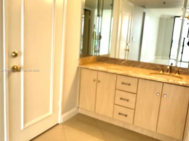 Продажа квартиры #2411 - фото 7495362