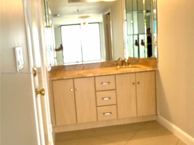 Продажа квартиры #2411 - фото 7495363