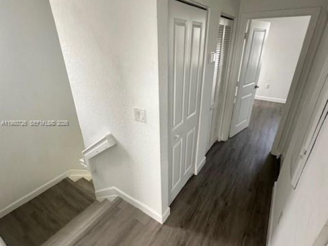 Дом в аренду по адресу 1582 SE 27th Ter - фото 7459783