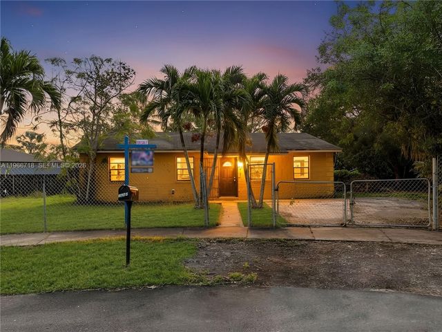 Продажа дома по адресу 1664 SW 2nd Ct - фото 7459444