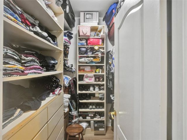 Продажа дома по адресу 18450 NE 30th place 18450 - фото 7476423